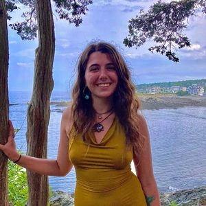 Meet your Posher, Isabelle